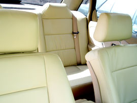 4 seats car of package tour